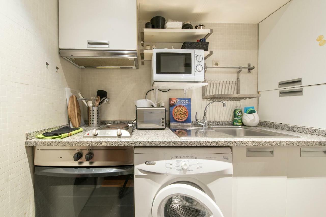 Cozy Apartment In Historic Center Lisbona Esterno foto