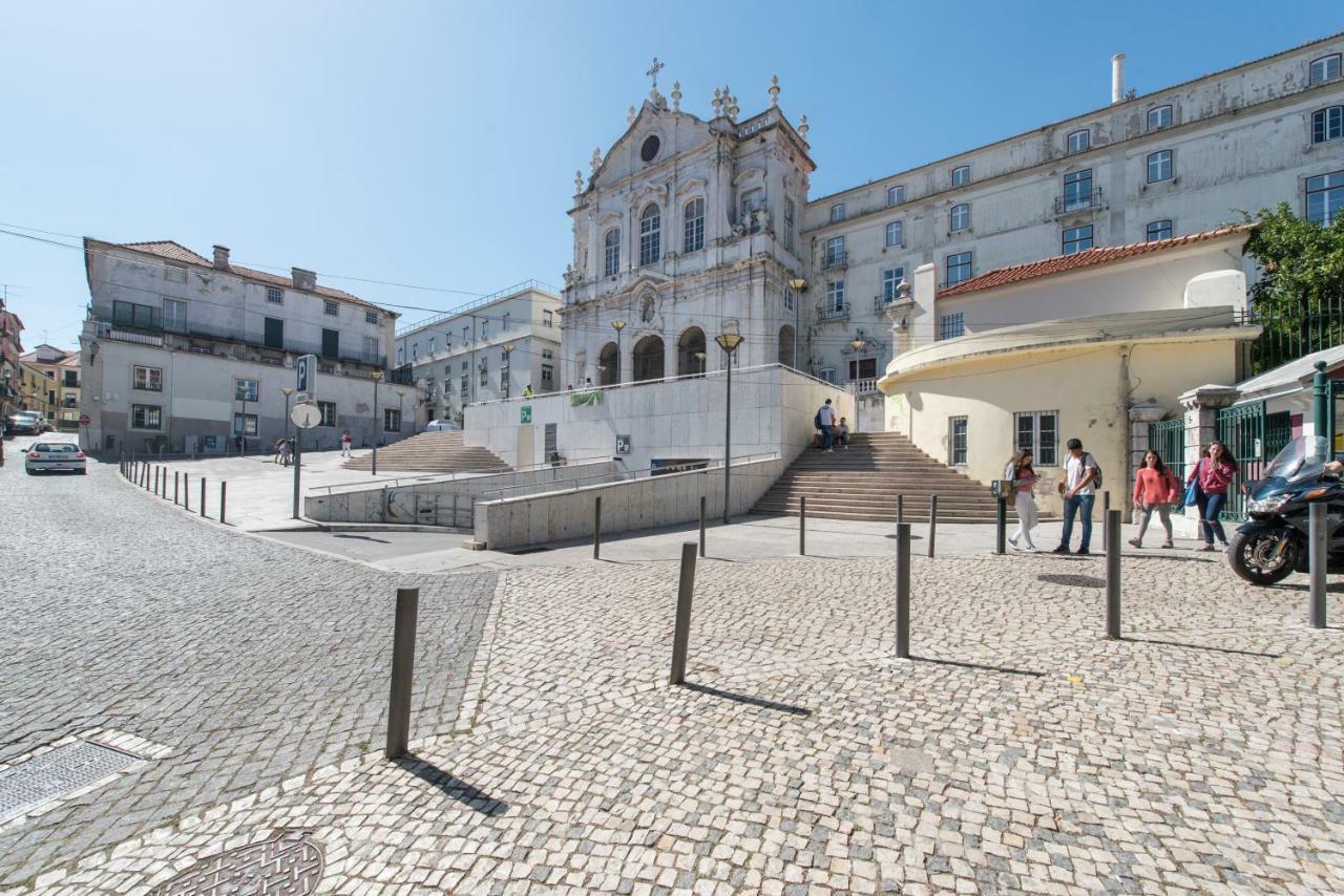 Cozy Apartment In Historic Center Lisbona Esterno foto